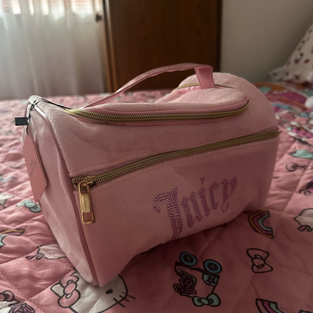 Juicy Couture Traveling Cosmetic Bag